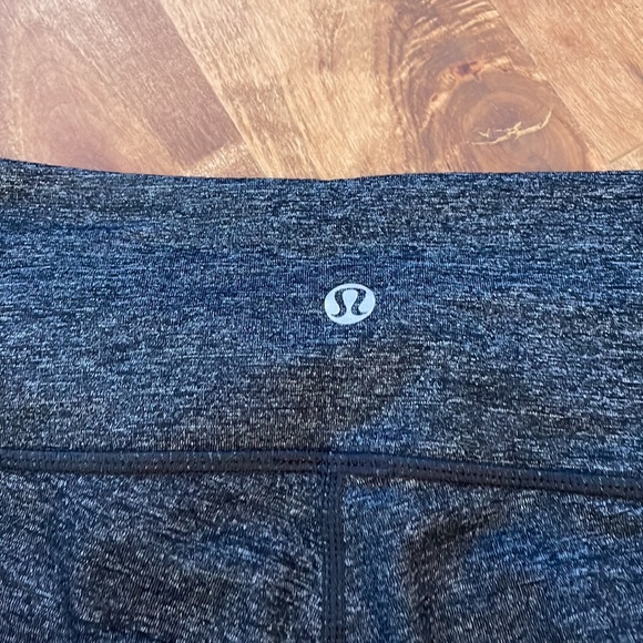 Crop pants - Picture 2 of 2